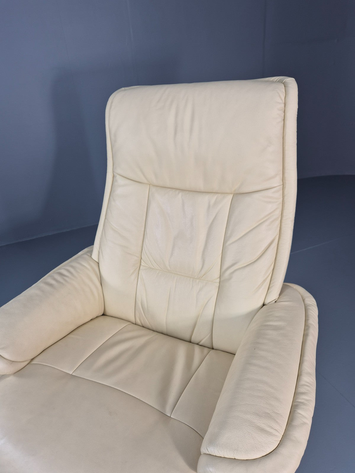 Vintage Danish Swivel Recline Lounge Chair Cream Leather 1990s  EB11400 MSWI9