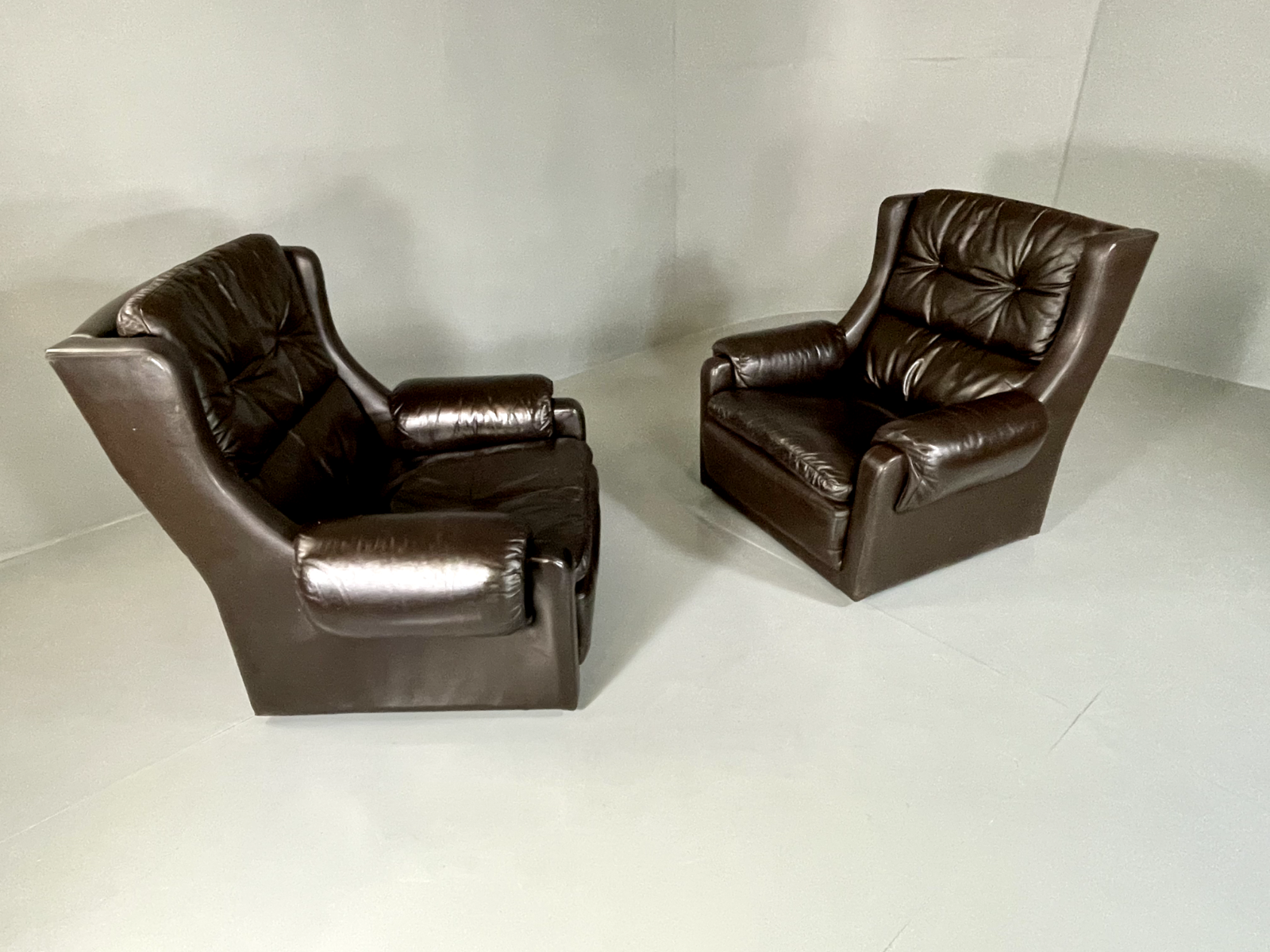 2 Danish Style Lounge Chairs Wingback Leather Vintage 1970s Retro EB5688 MNOR14