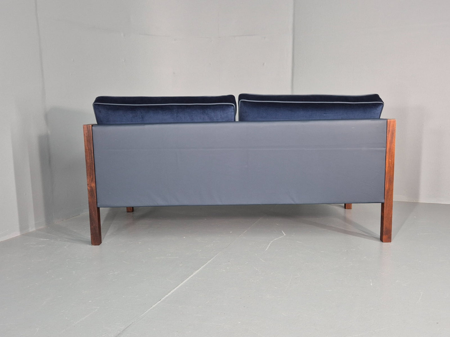 Vntage 2 Seater Sofa Danish Erik Jorgensen New Leather Upholstery  EB11928 M2SS15