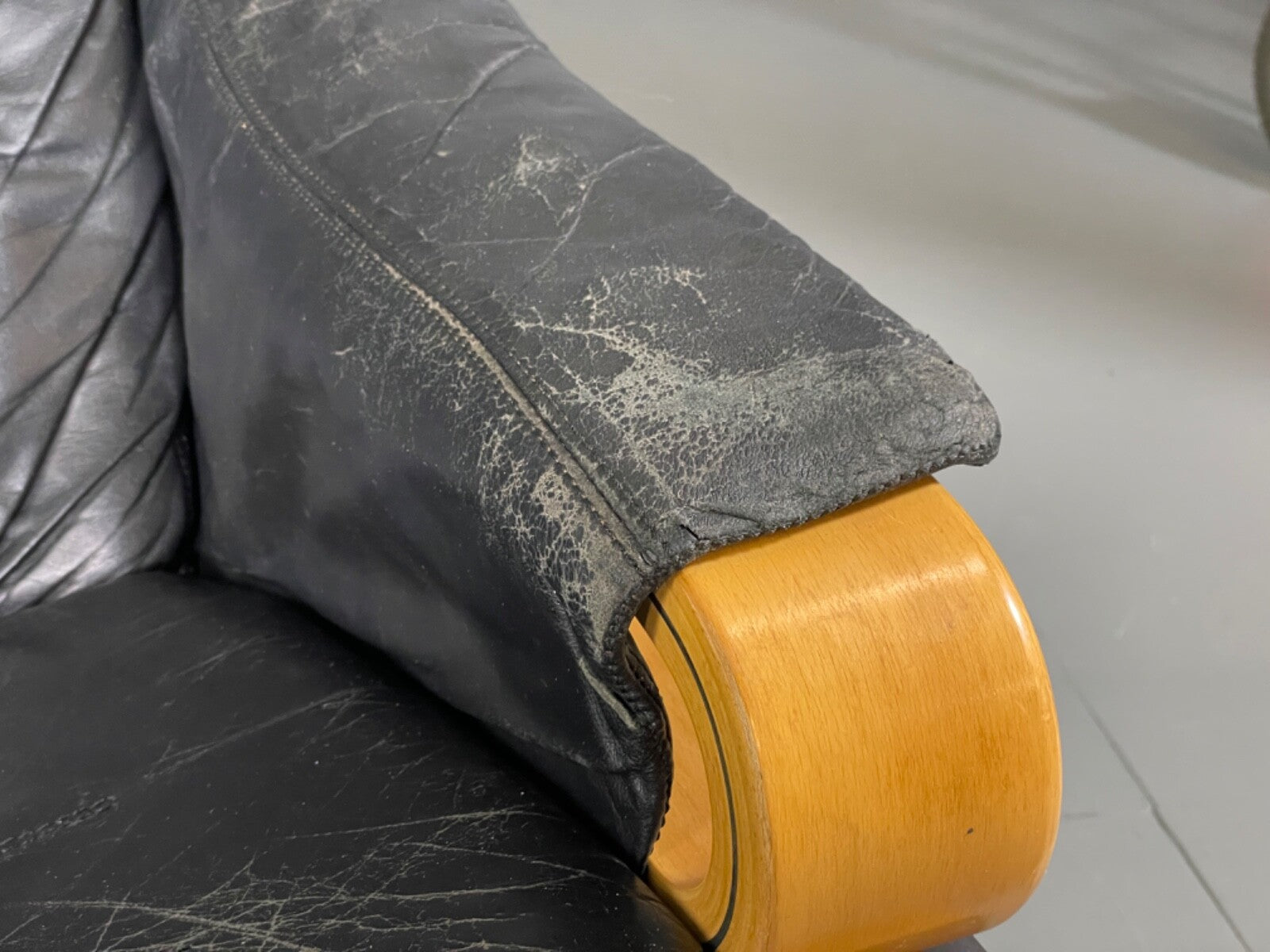 Vintage Danish Lounge Chair Black Leather Skippers Apollo Chair EB6121 MBEN8