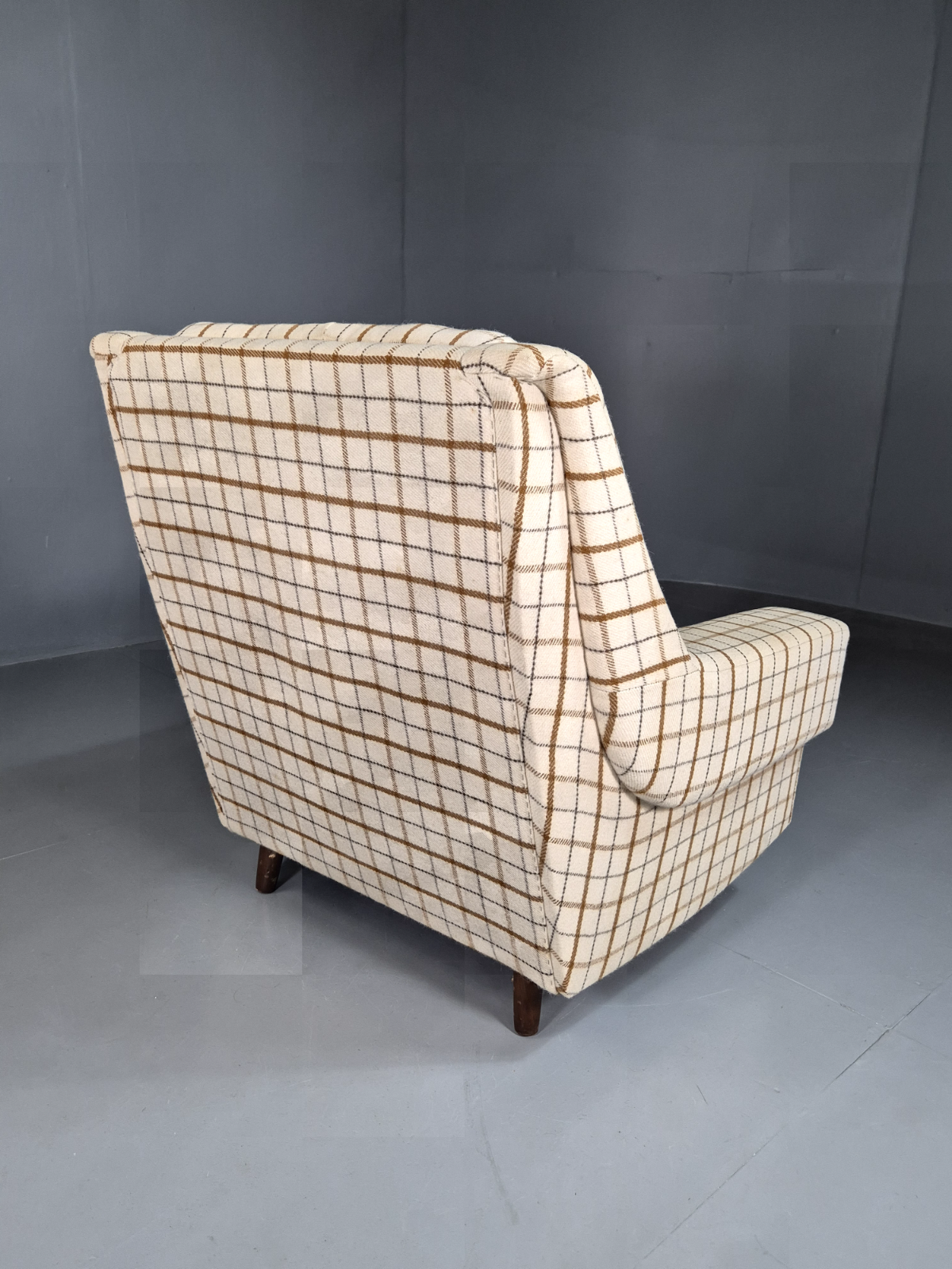 Vintage Danish Lounge Chair Cream Wool Checkered 1970s Retro MCM EB7381 MNOR - UKDK FURNITURE