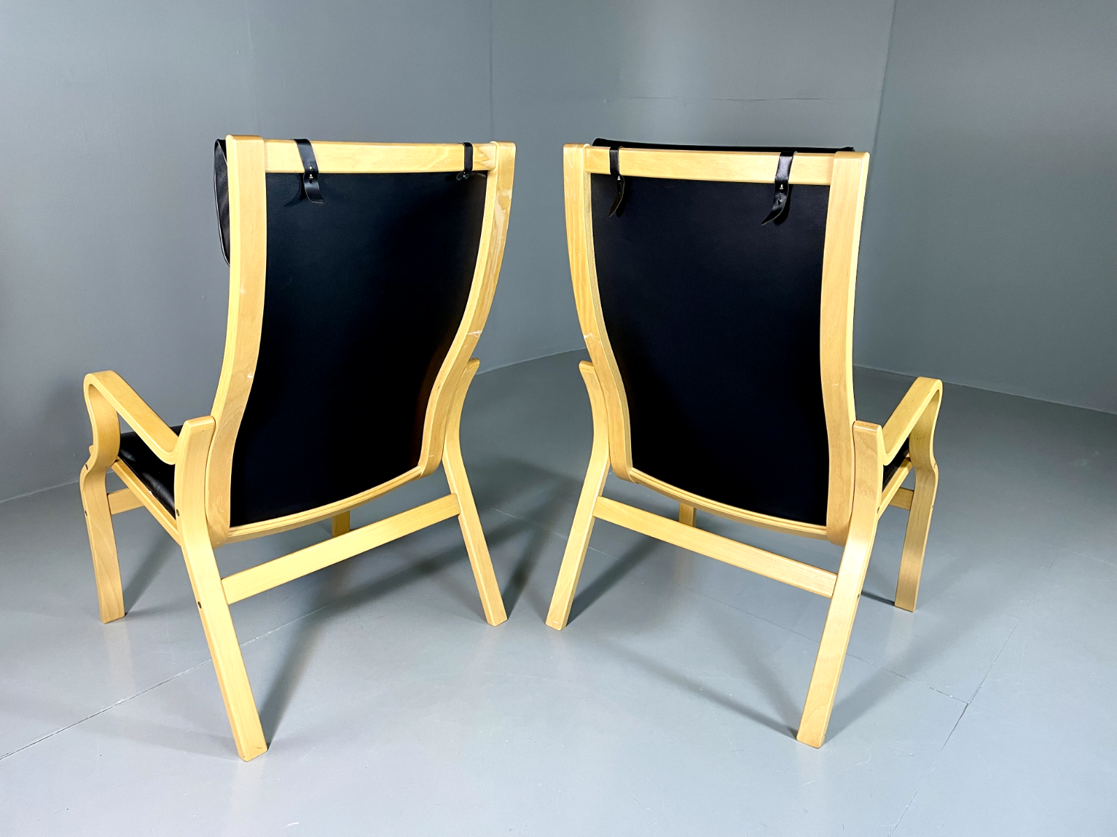 2 Danish Leather Chairs Bentwood Ostergaard Vintage Retro MCM EB5762 MBEN6