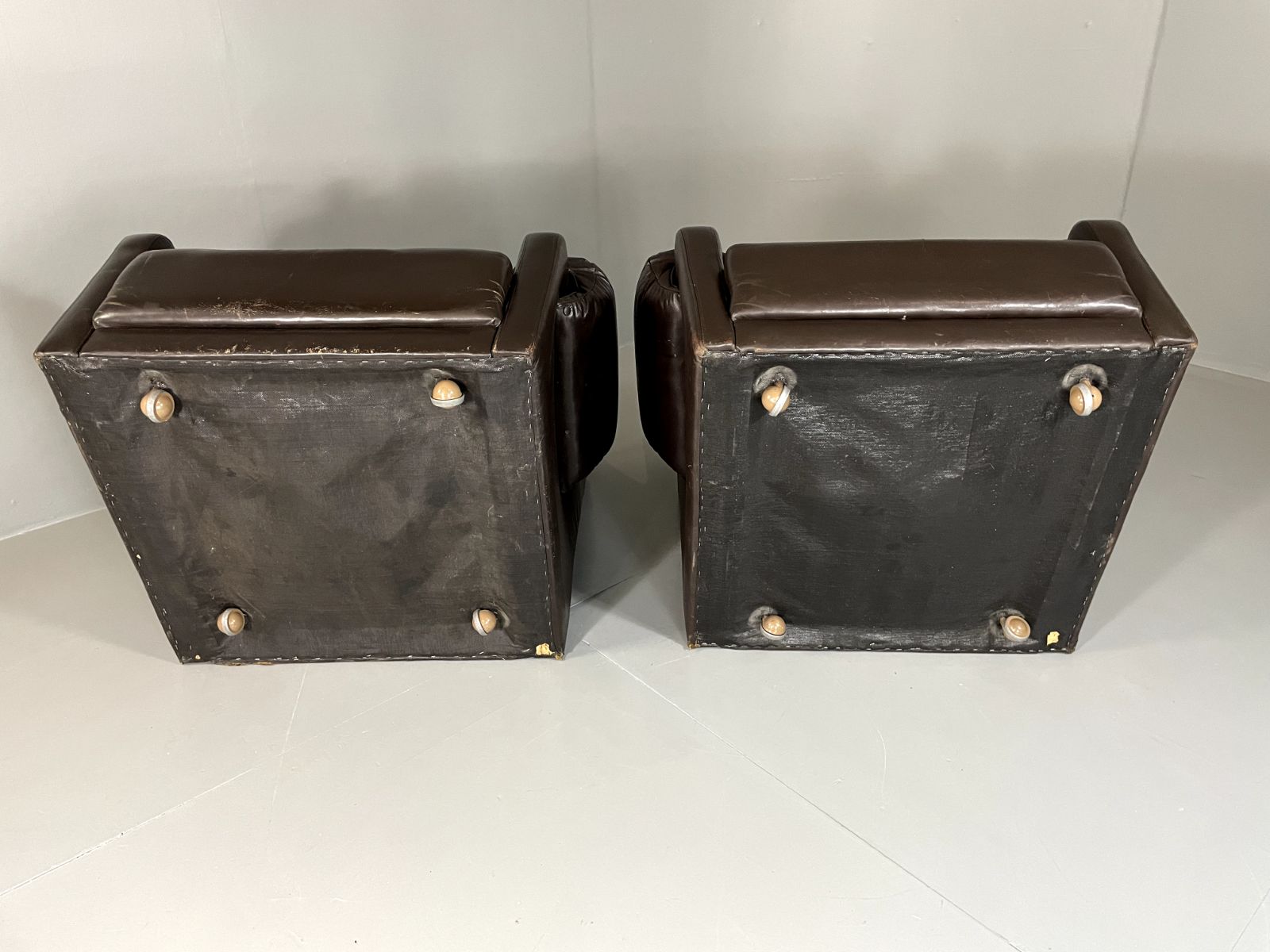 2 Danish Style Lounge Chairs Wingback Leather Vintage 1970s Retro EB5688 MNOR16