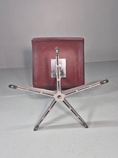 Vintage Fritz Hansen Oxford Chair Arne Jacobsen Design 2004 MCM EB11750 MSWI12