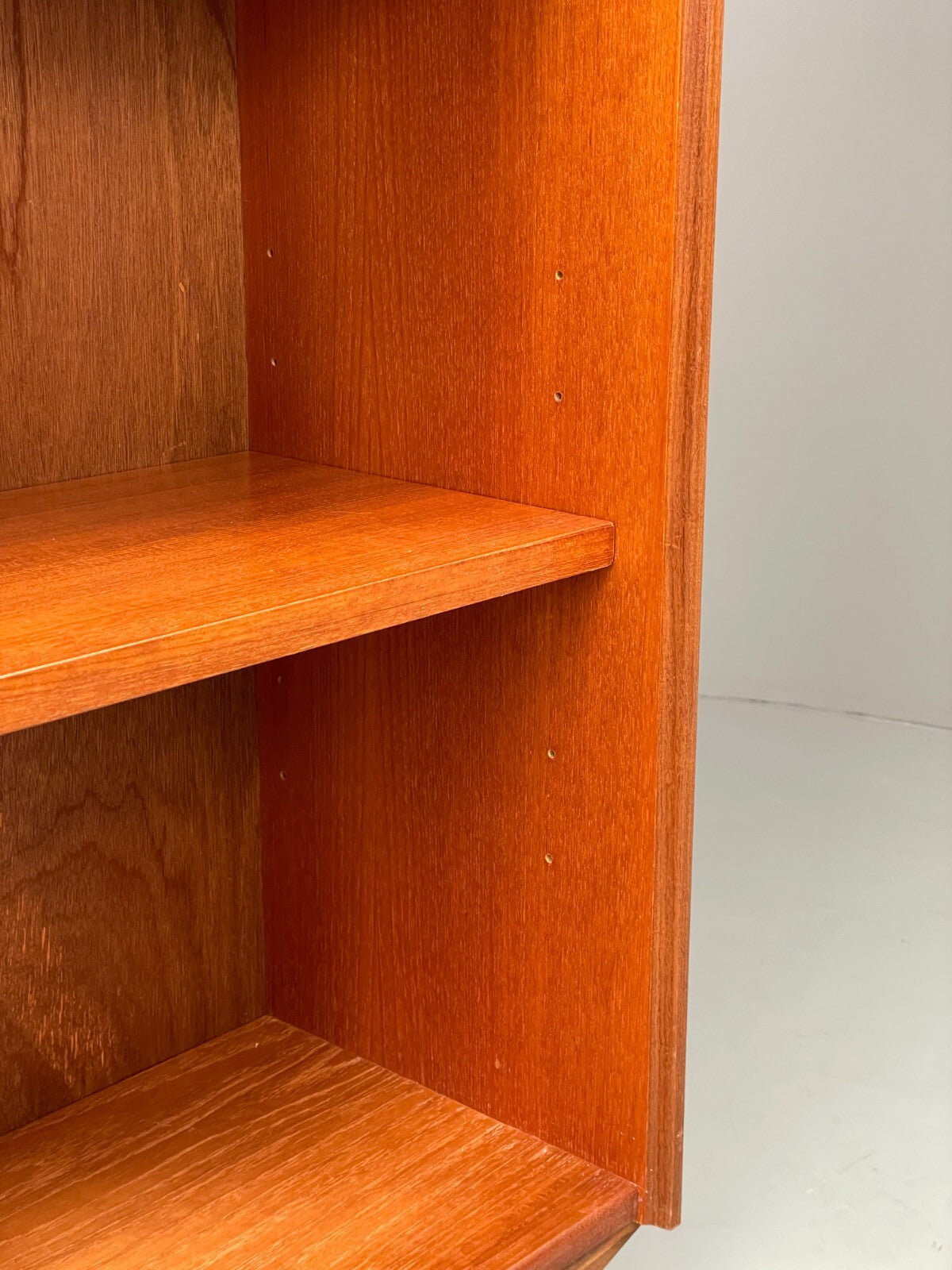 Vintage G-Plan Teak Tall Bookcase Adjustable Retro Shelving Storage EB9422 MWOO - UKDK FURNITURE