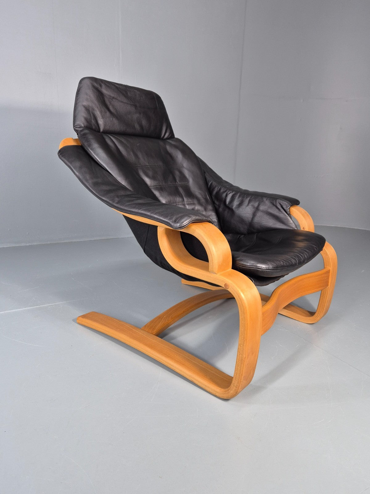 Skippers Apollo Leather Lounge Chair Bentwood Frame 1980s Retro MCM EB11290 MBEN6