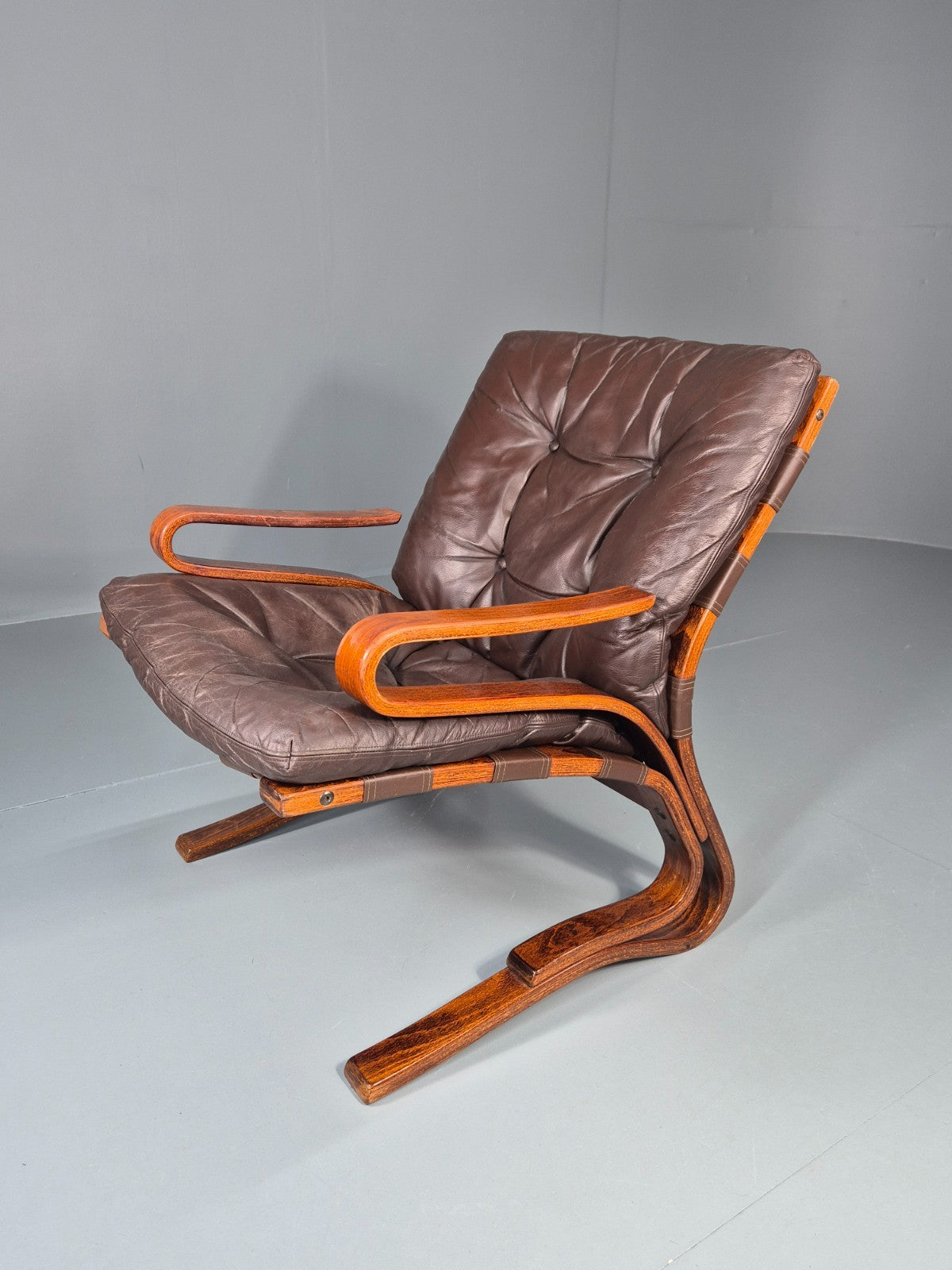 Vintage Skyline Lounge Chair Brown Leather 1970s Retro MCM Bentwood EB11326 MBEN0