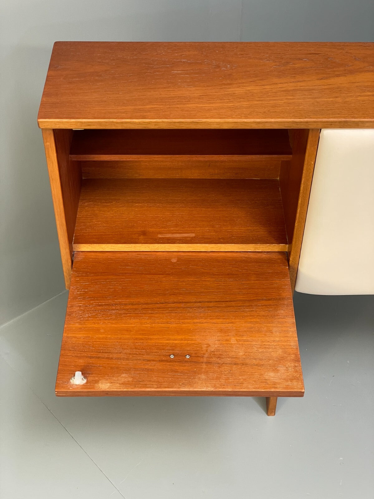 Vintage Teak Bedside Cabinets & Headboard By Meredew 1970s King Size EB9527 MWOO - UKDK FURNITURE