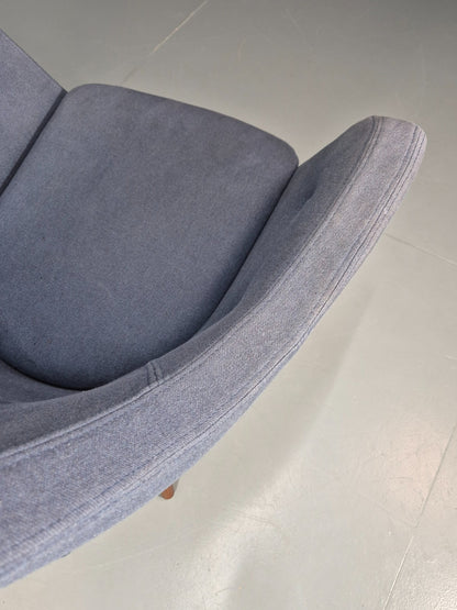 Retro Danish Tub Chair Blue Canvas Teak Turned Legs MCM Vintage  EB10747 MNOR12