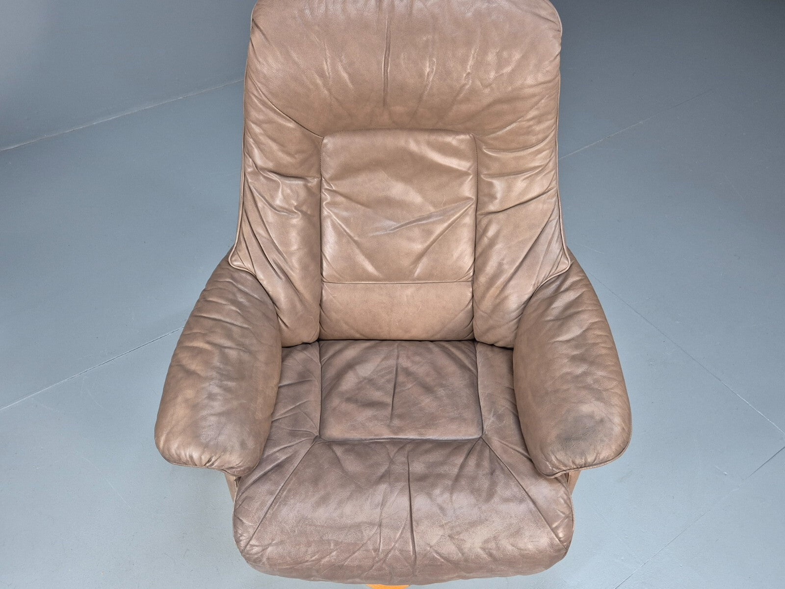 Vintage Danish Swivel and Recline Lounge Chair Beige Leather 1980s EB8889 MSWI - UKDK FURNITURE