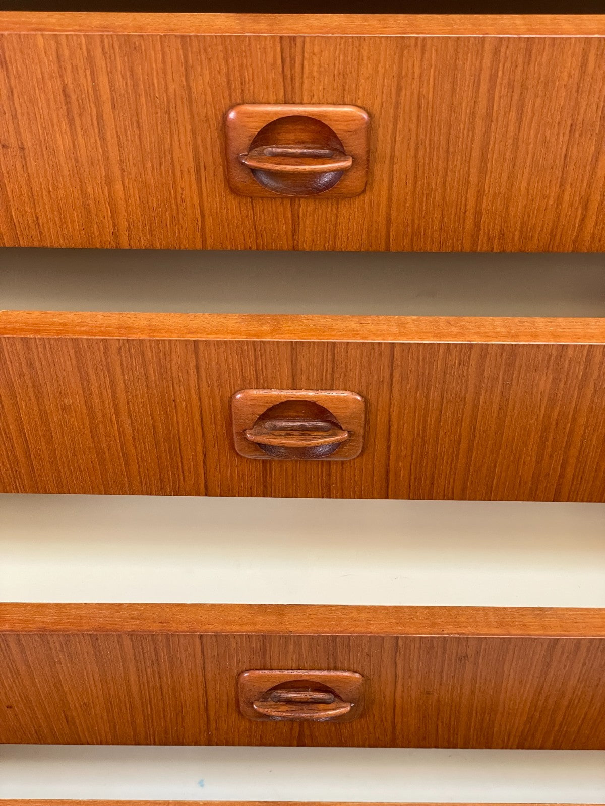 Vintage Chest Of Drawers 1970s Teak Danish Retro Round Handles EB11858 MWOO4