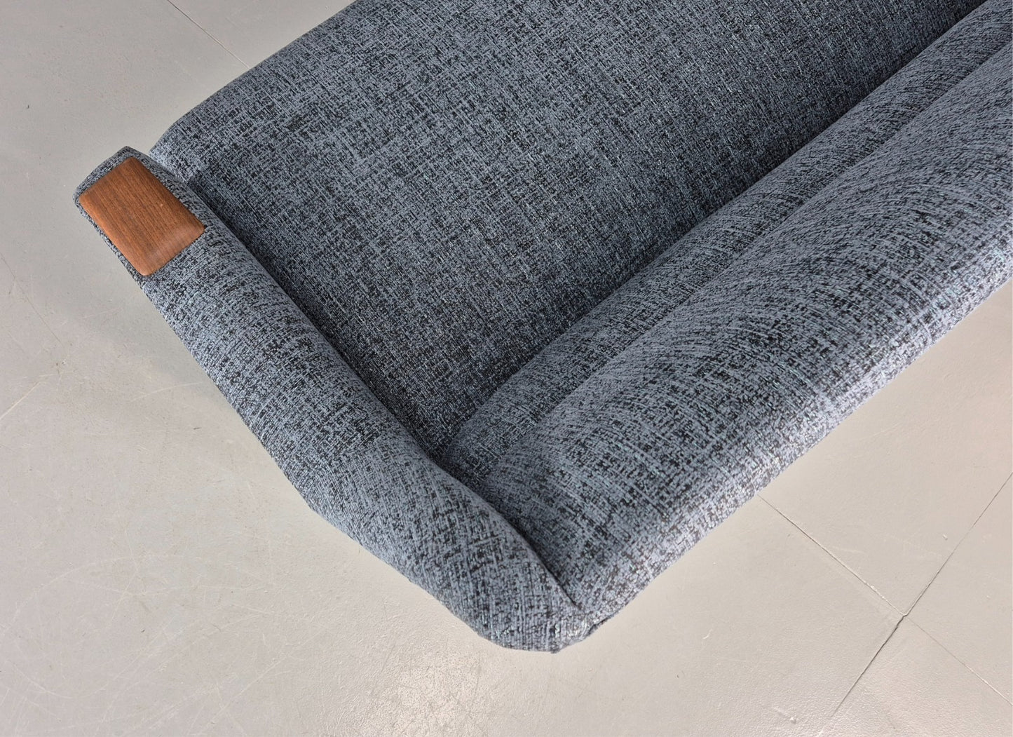 Mid Century Four Seater Settee New Upholstery Teak Paws 60s Danish EB11270 M4SS16