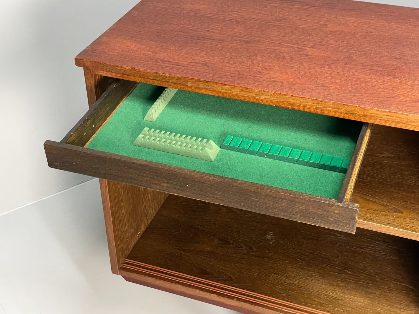 Vintage Danish Oak Sideboard 1970s Retro Shelving Drawers EB10870 MWOO8