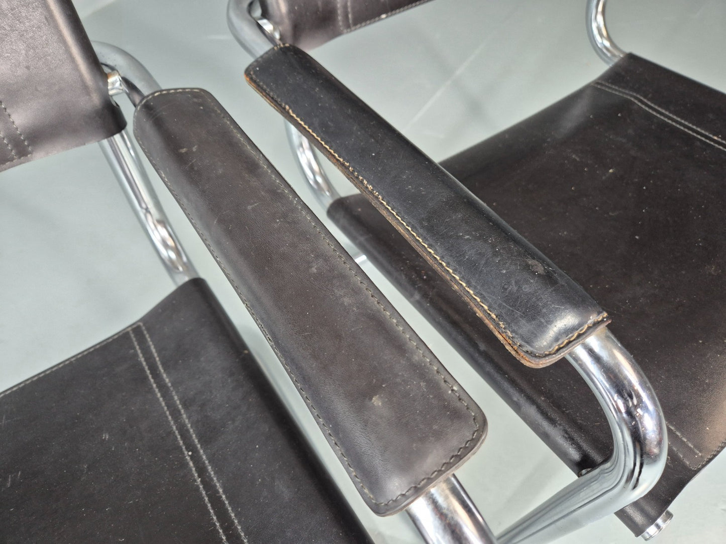 2 Leather and Chrome Elbow Chair Bauhaus Style Vintage 1980s Retro EB11214 MNOR10