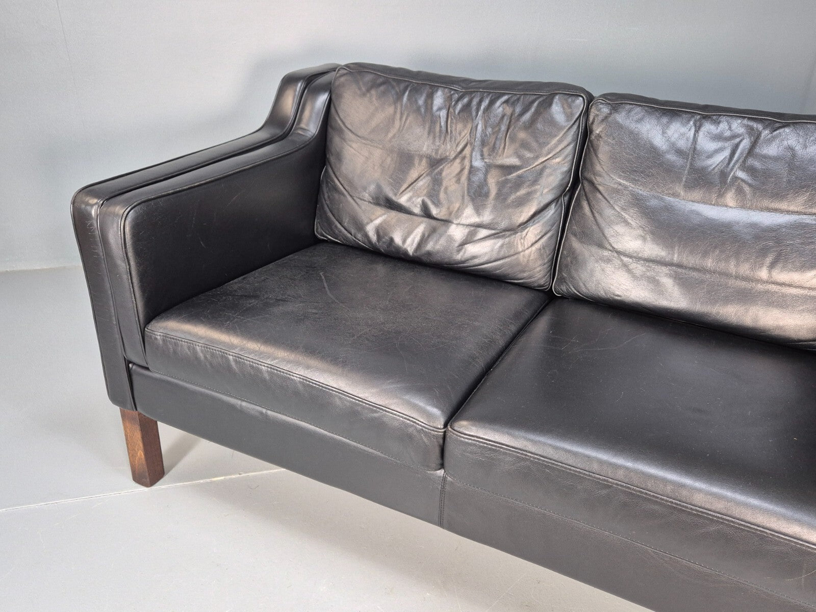 Vintage 2 Seater Black Leather Danish Sofa Borge Mogensen Style EB9078 M2SS - UKDK FURNITURE