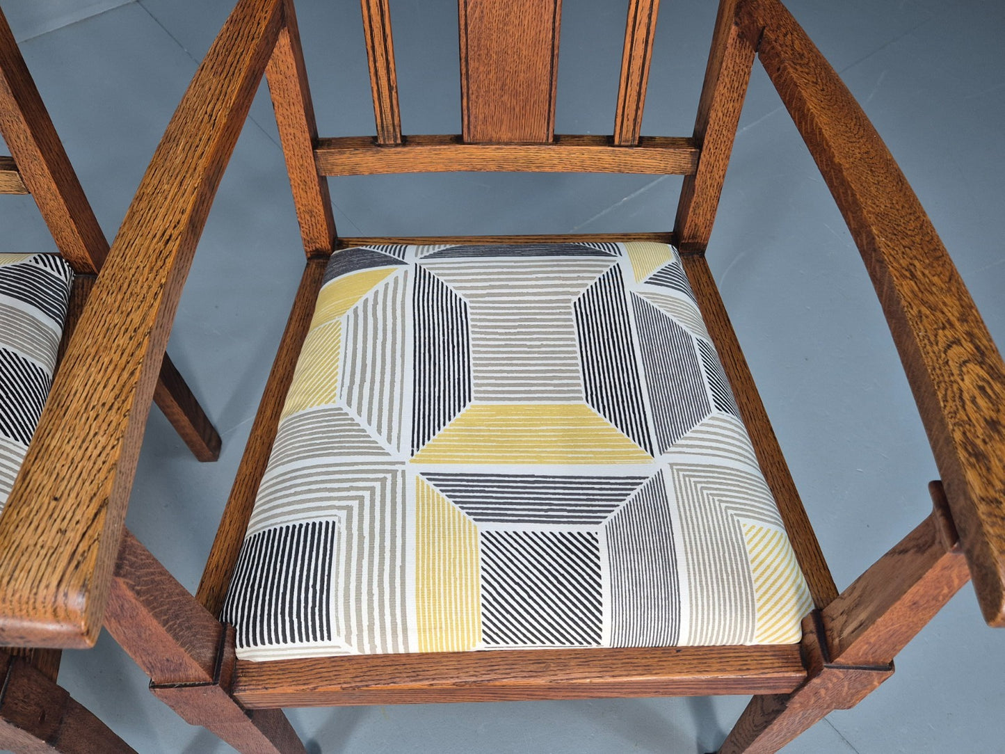 2 Arts and Crafts Elbow Chairs Oak Pierced Splat Ikea Fabric 1920s EB10717 VDIN12