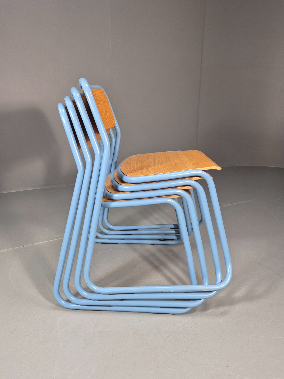 4 Naughtone Bounce Stacking Chairs Pale Blue Retro Style Vintage EB10932 MSTA3