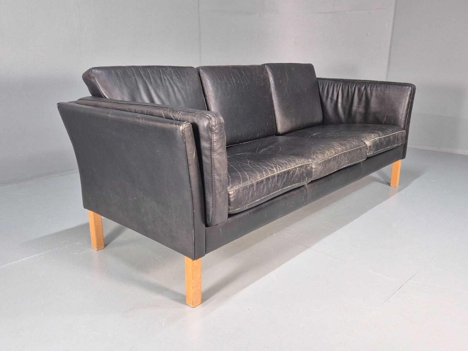 Vintage 3 Seat Sofa Danish Black Leather Mid Century Retro 1980s EB10073 M3SS13