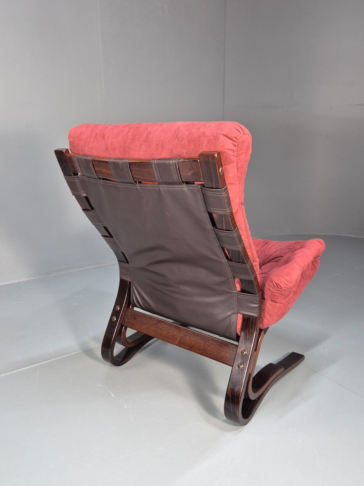 Vintage Red Lounge Chair Skyline Style Bentwood Frame Danish EB10311 MBEN6