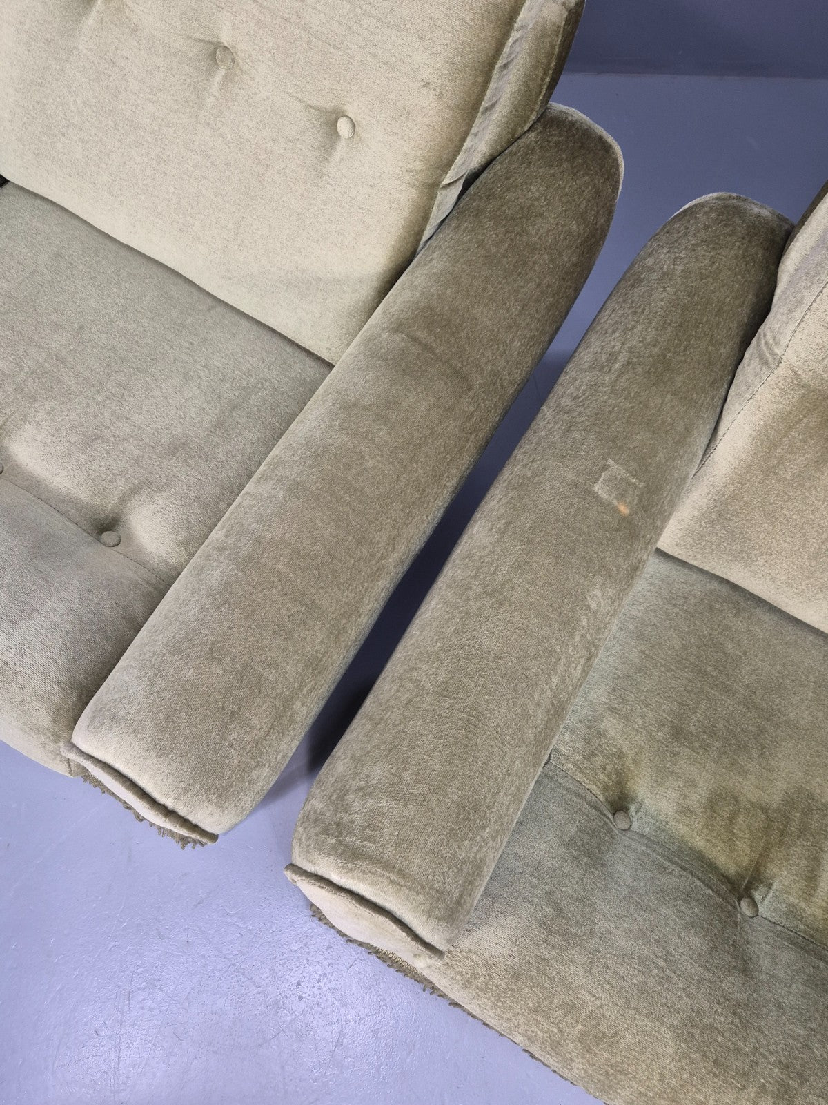 2 Retro 1970s Lounge Chairs Green Velour Vintage Danish Design EB10749 VCLO5