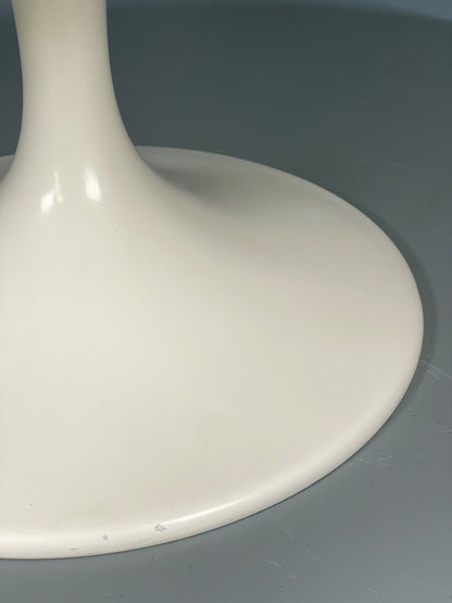 Vintage Round Coffee Table White Fibreglass 1970s Tulip Style EB11237 MWOO12