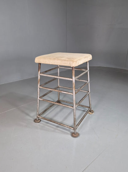 Vintage Gym High Stool Steel and Suede Pommel Mid 20th C EB7377 MFOO10