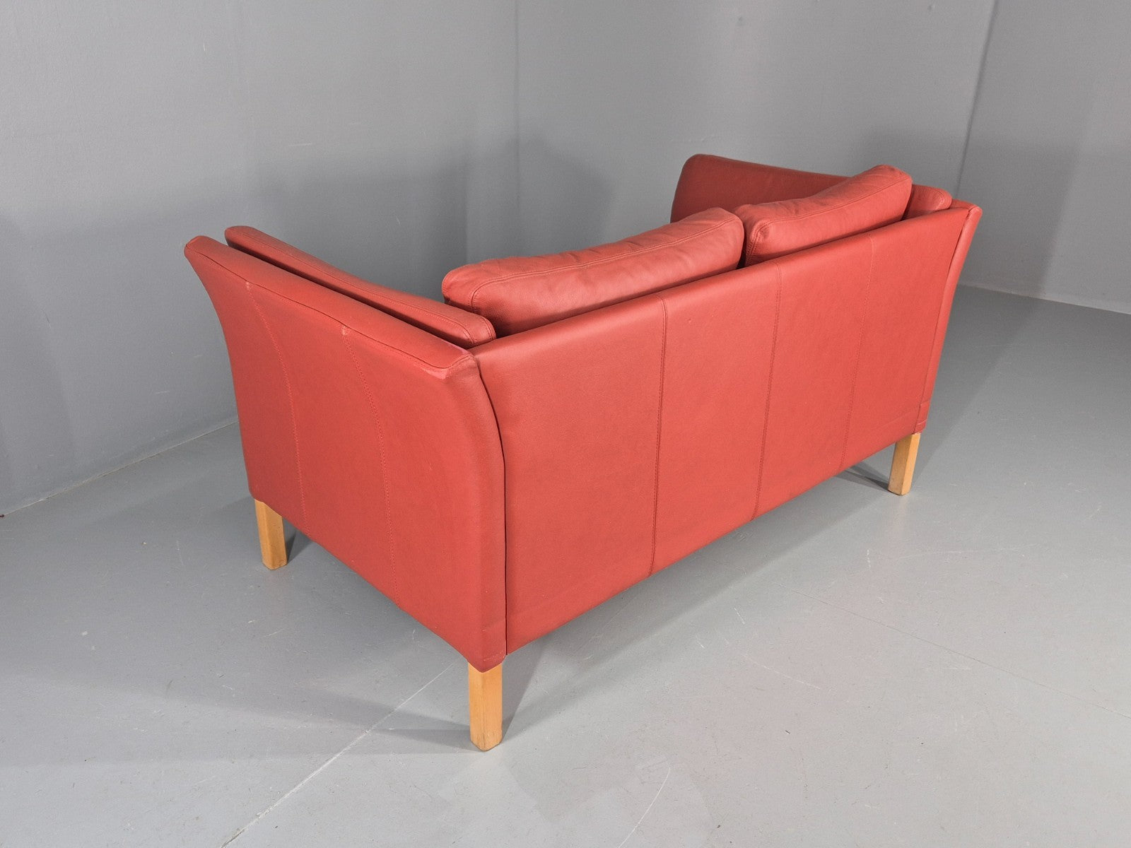 Vintage Danish 2 Seater Danish Skalma Red Leather 1980s Retro MCM EB10512 M2SS16