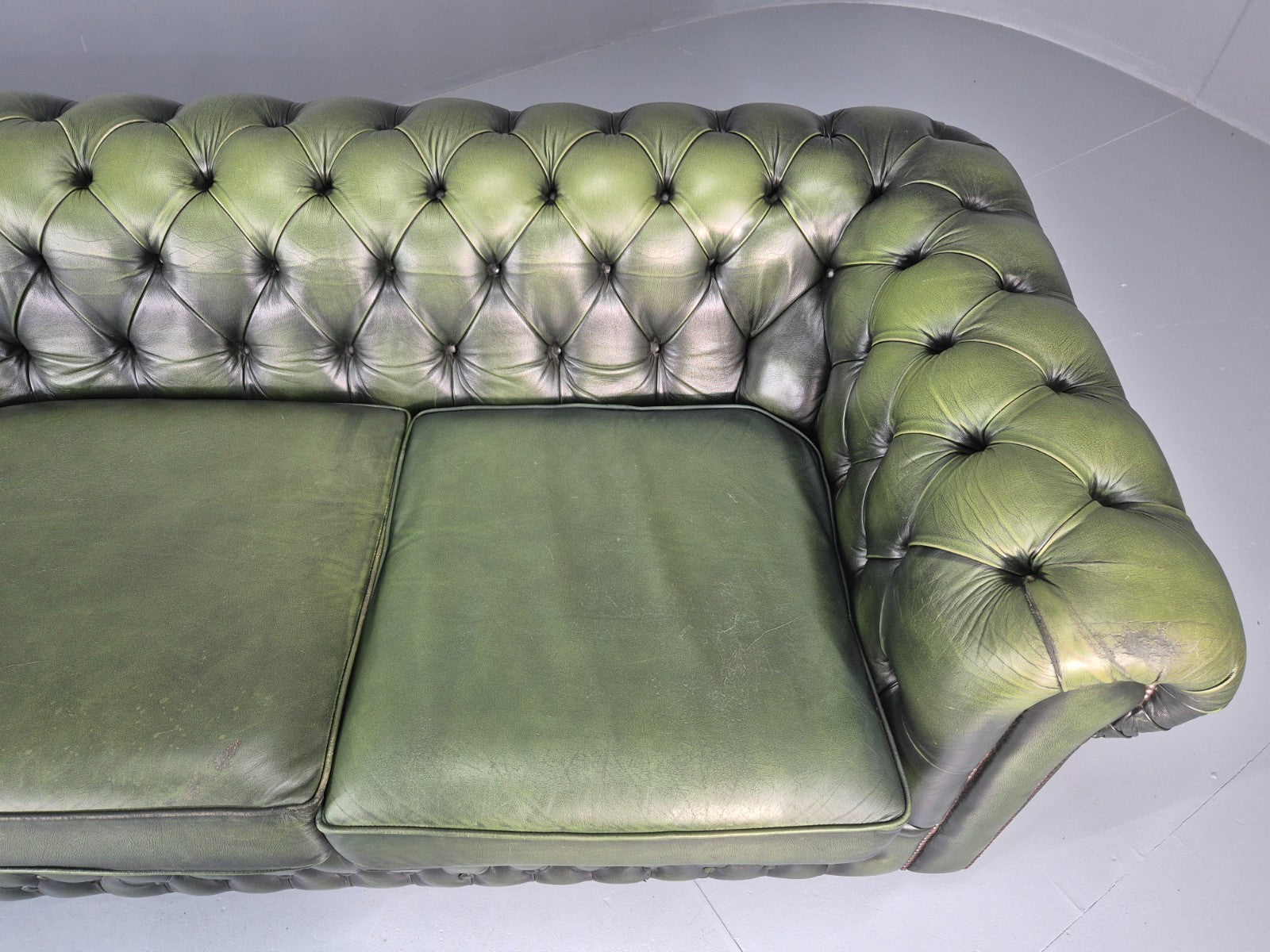 3 Seater Chesterfield Sofa Green Leather Studded Vintage EB11030 VCHE7