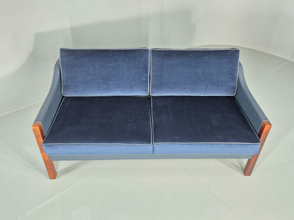 Vntage 2 Seater Sofa Danish Erik Jorgensen New Leather Upholstery  EB11927 M2SS5