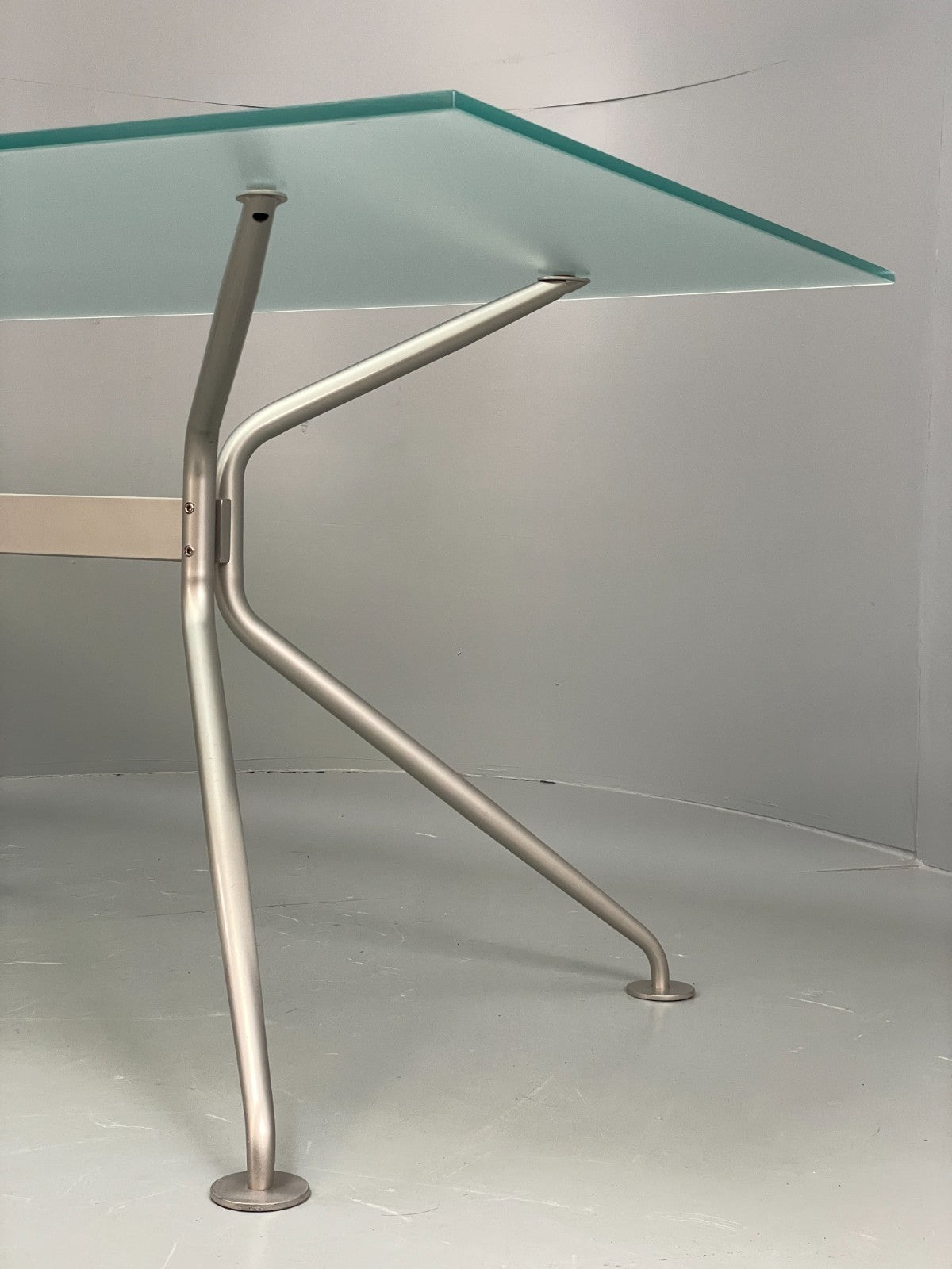 Italian Glass Dining Table Calligaris 'Play' Modern Steel Frame EB11542 MWOO9
