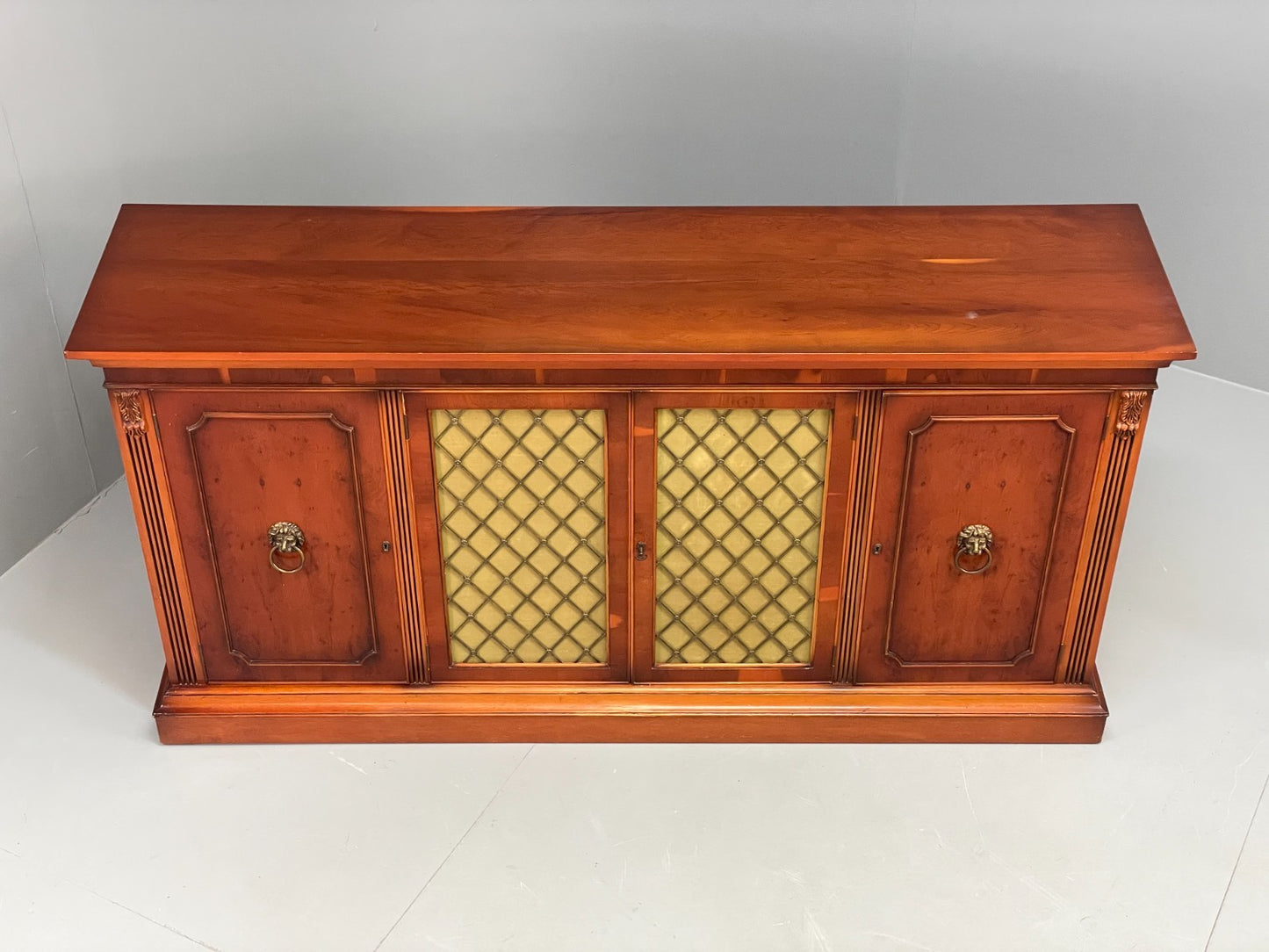 Vintage Regency Style Sideboard 1960s Cherry Wood Shelving Brass EB11505 MWOO3