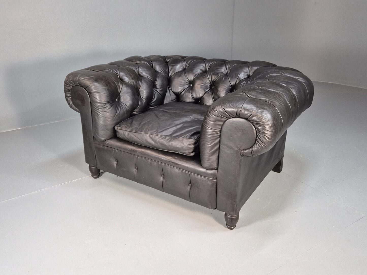 Vintage Black Leather Chesterfield Chair EB9471 VLEA - UKDK FURNITURE