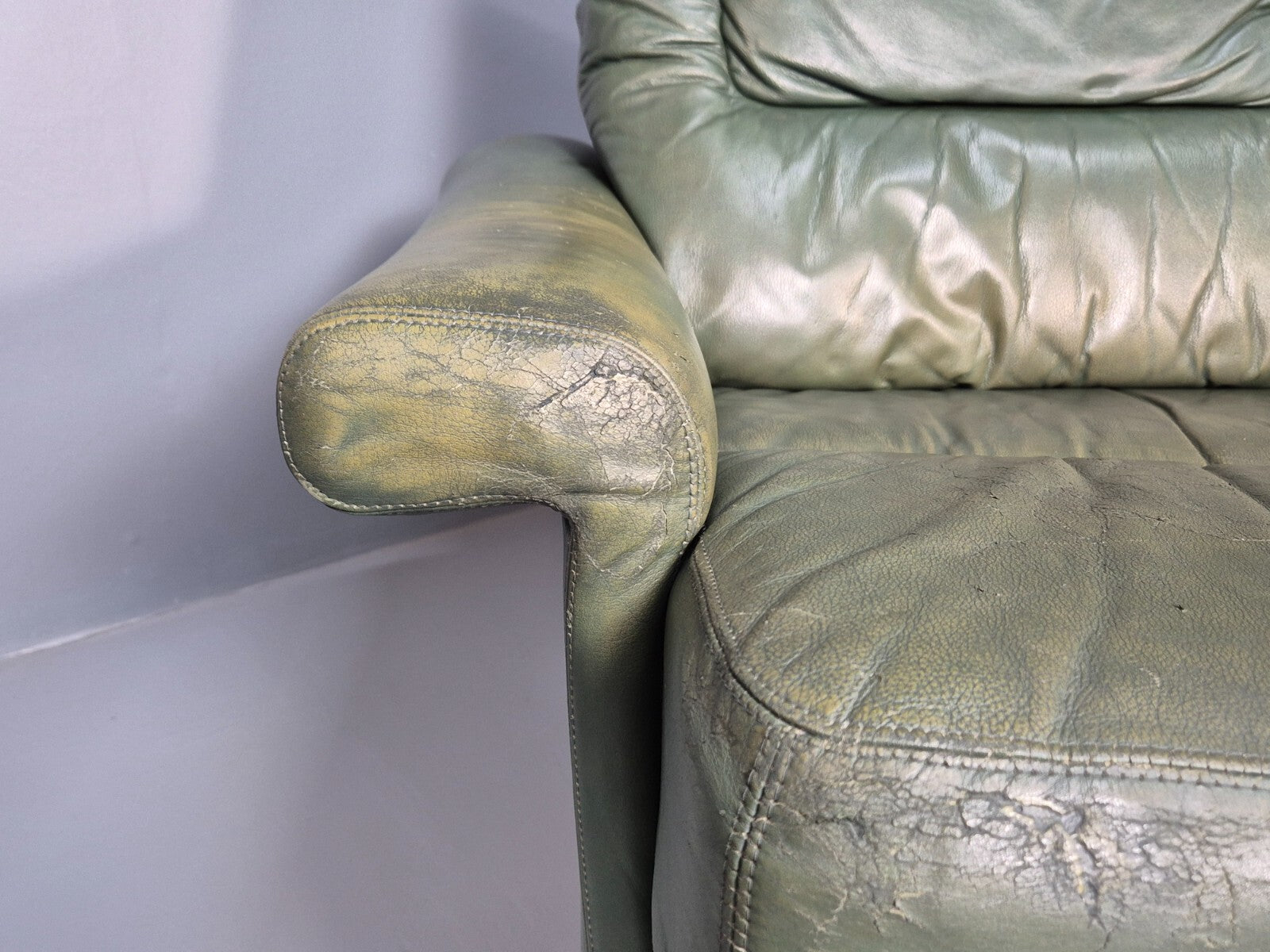 Vintage Green Leather Sofa 1970s Harrods Retro MCM EB9475 M3SS - UKDK FURNITURE