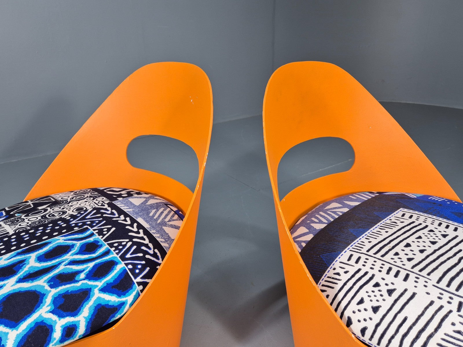 2 Vintage Retro Curved Plywood Chairs Orange 1970s Holdaway Style EB10929 MNOR13