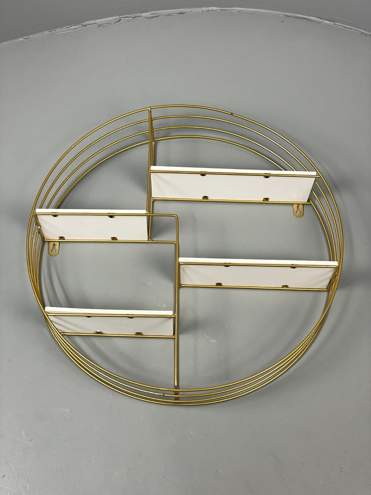 Vintage 1960s Round Shelving Wall Mounted Gold & White Wire Framed EB11491 MWOO8