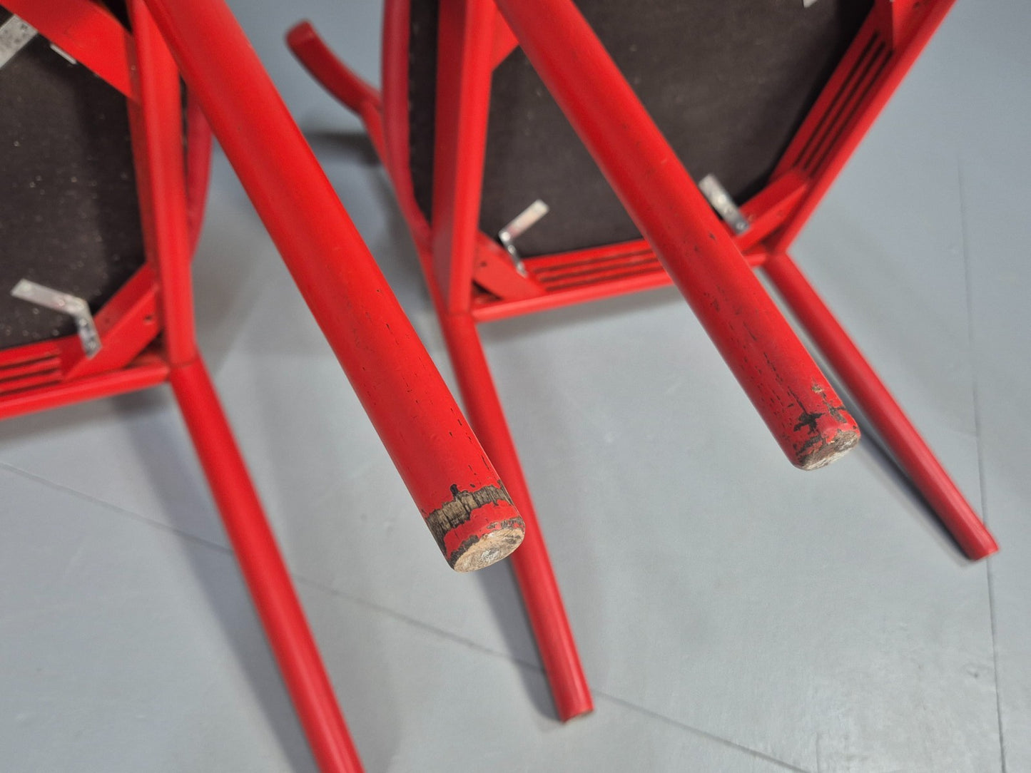 4 Danish Design Dining Chairs in Red Modern Version Wegner Inspired EB10619 MDIN10