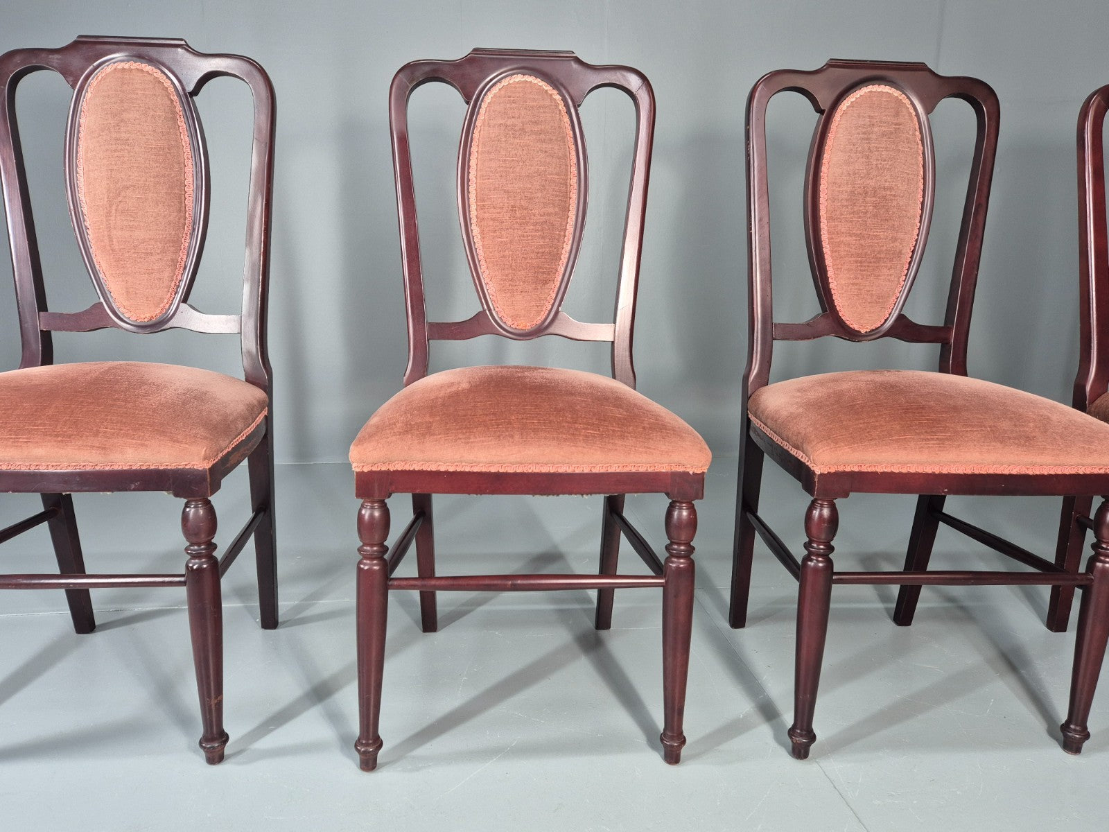 4 1970s Dining Chairs Pink Velour Stylised Regency Style Retro EB11962 VDIN2