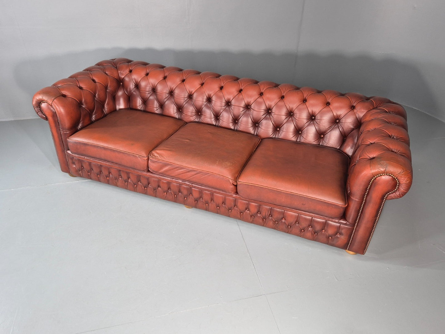 Three Seater Red Leather Chesterfield Quality Version Retro EB11031 VCHE6