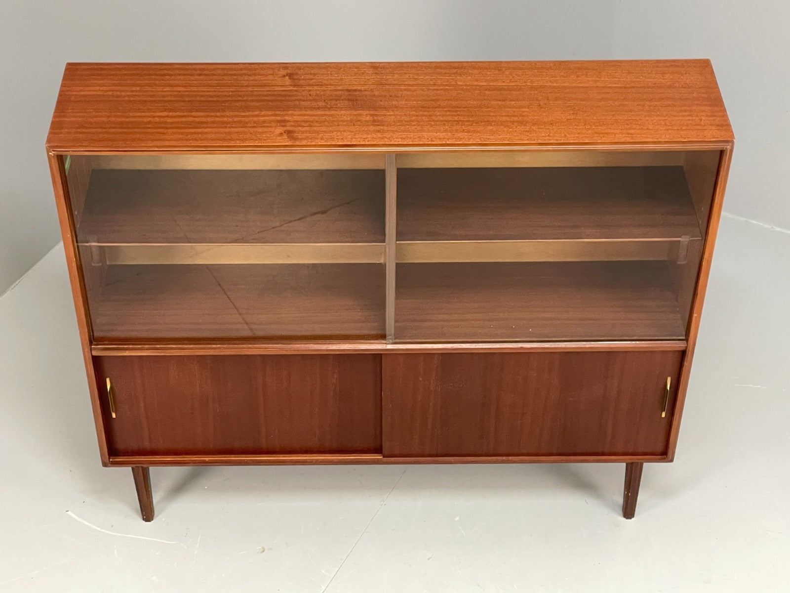 Vintage 1960s Glazed Cabinet Mid Century Beaver & Tapley Bookcase EB11536 MWOO3