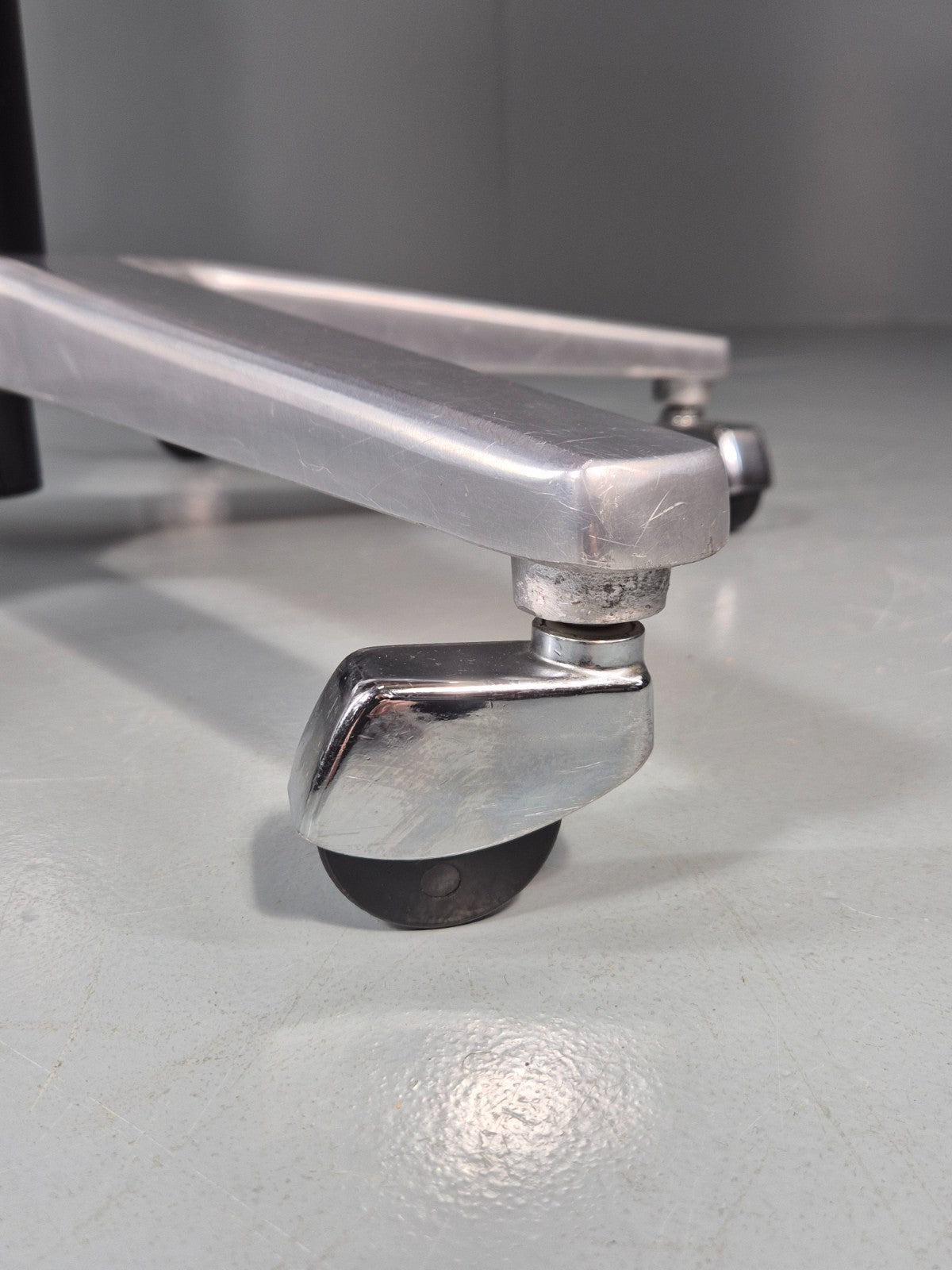 Stoll Giroflex Office Chair Vintage Brown Leather Swivel Reclining EB10998 MSWI2