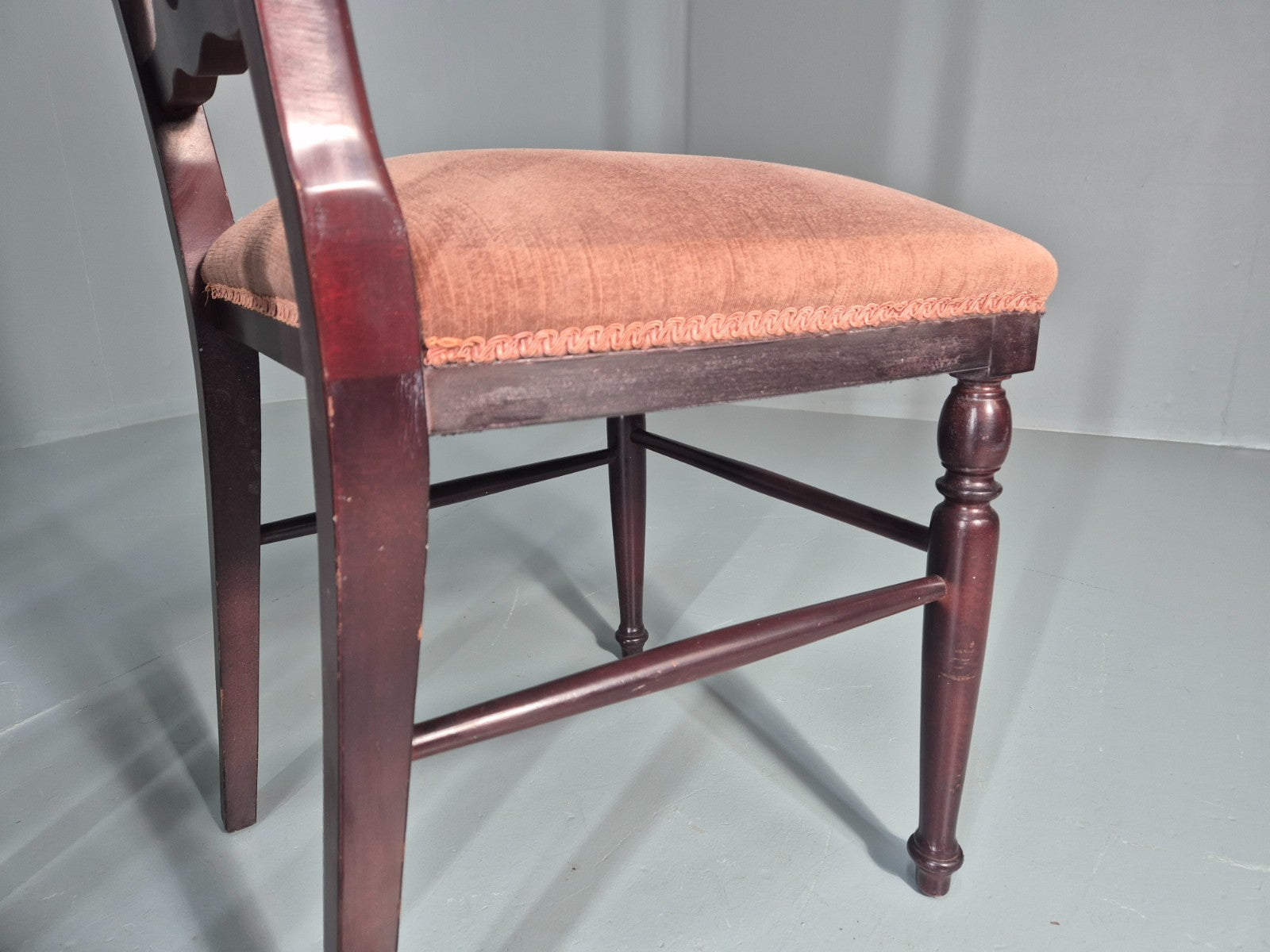 4 1970s Dining Chairs Pink Velour Stylised Regency Style Retro EB11962 VDIN16