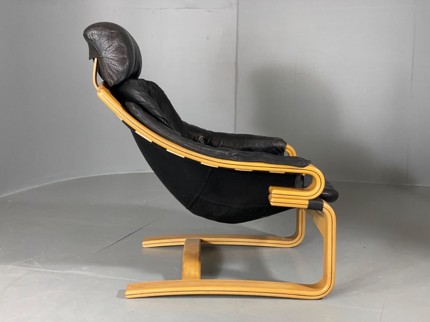 Vintage Danish Lounge Chair Black Leather Skippers Apollo Chair EB6121 MBEN3