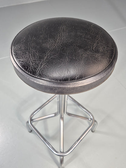 Vintage 1980s Bar Sttol Chrome and Black Vinyl Bauhaus Retro EB11275 MDIN12