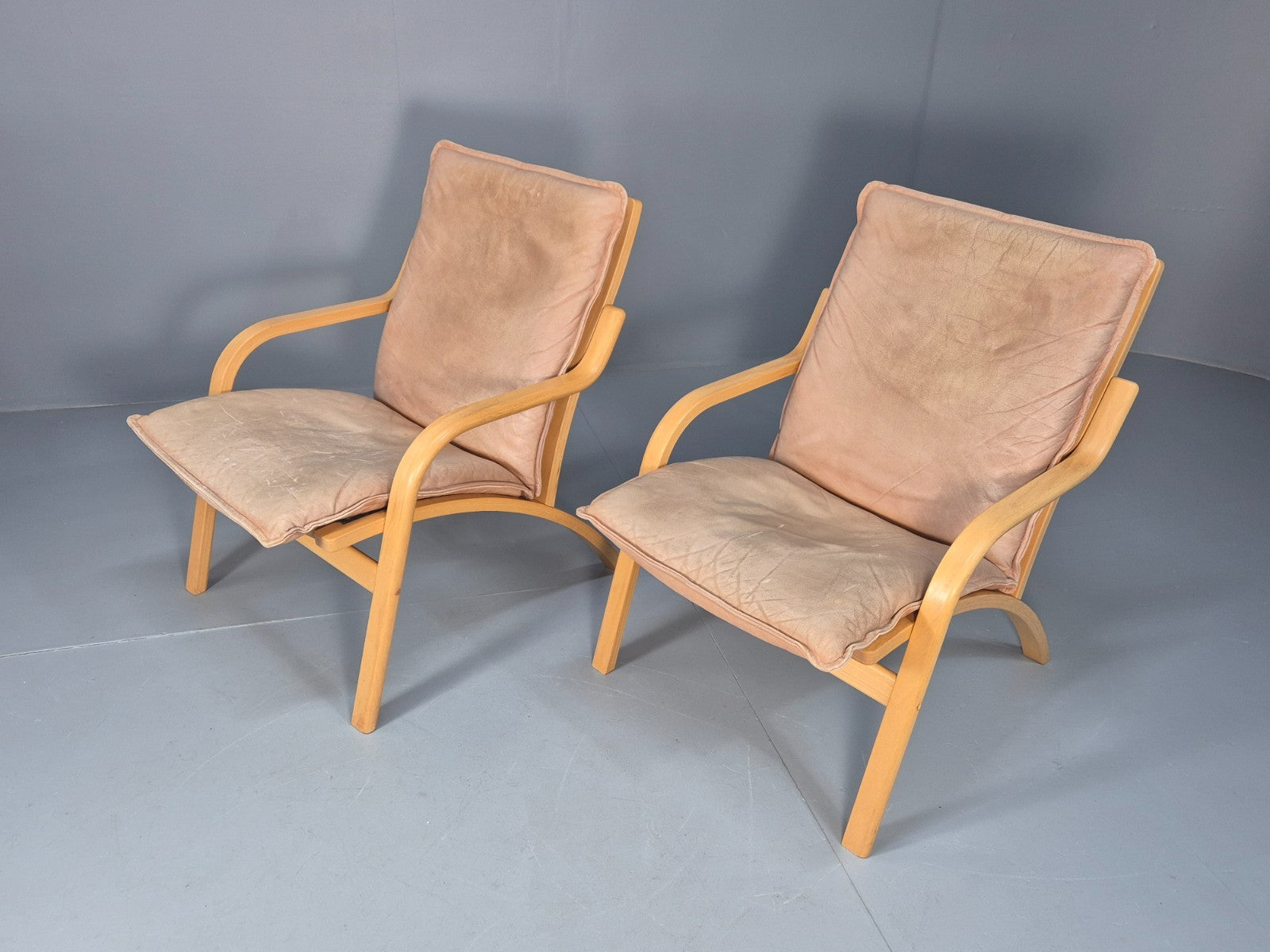2 Stouby Tan Leather Bentwood Lounge Chairs 1980s Danish Design EB9303 MBEN - UKDK FURNITURE