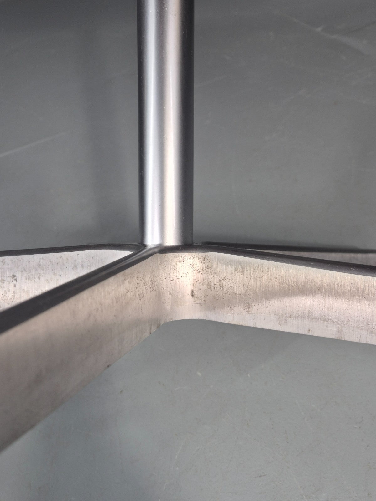 Vintage Fritz Hansen Oxford Chair Arne Jacobsen Design 2004 MCM EB11755 MSWI13