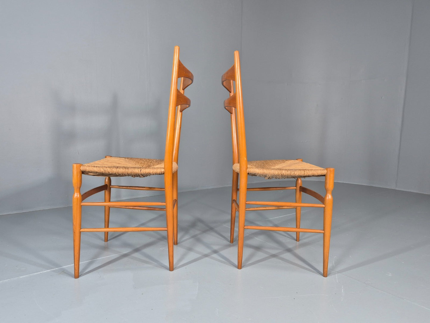 2 1950s Italian Wanut Dining Chairs Chiavari Mid Century Modern EB11781 MDIN5