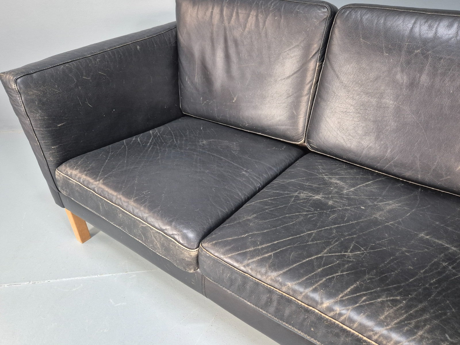 Vintage 3 Seat Sofa Danish Black Leather Mid Century Retro 1980s EB10073 M3SS6