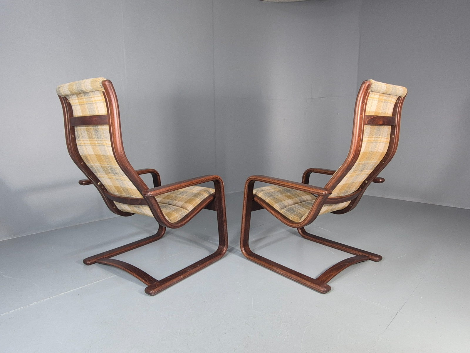 2 Mid Century Lounge Chairs New Upholstery 1970s Retro Danish  EB10325 MBEN12