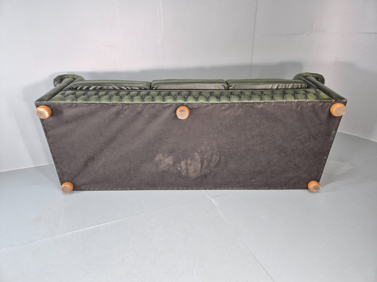 Three Seater Green Leather Chesterfield Quality Version Retro EB11032 VCHE10