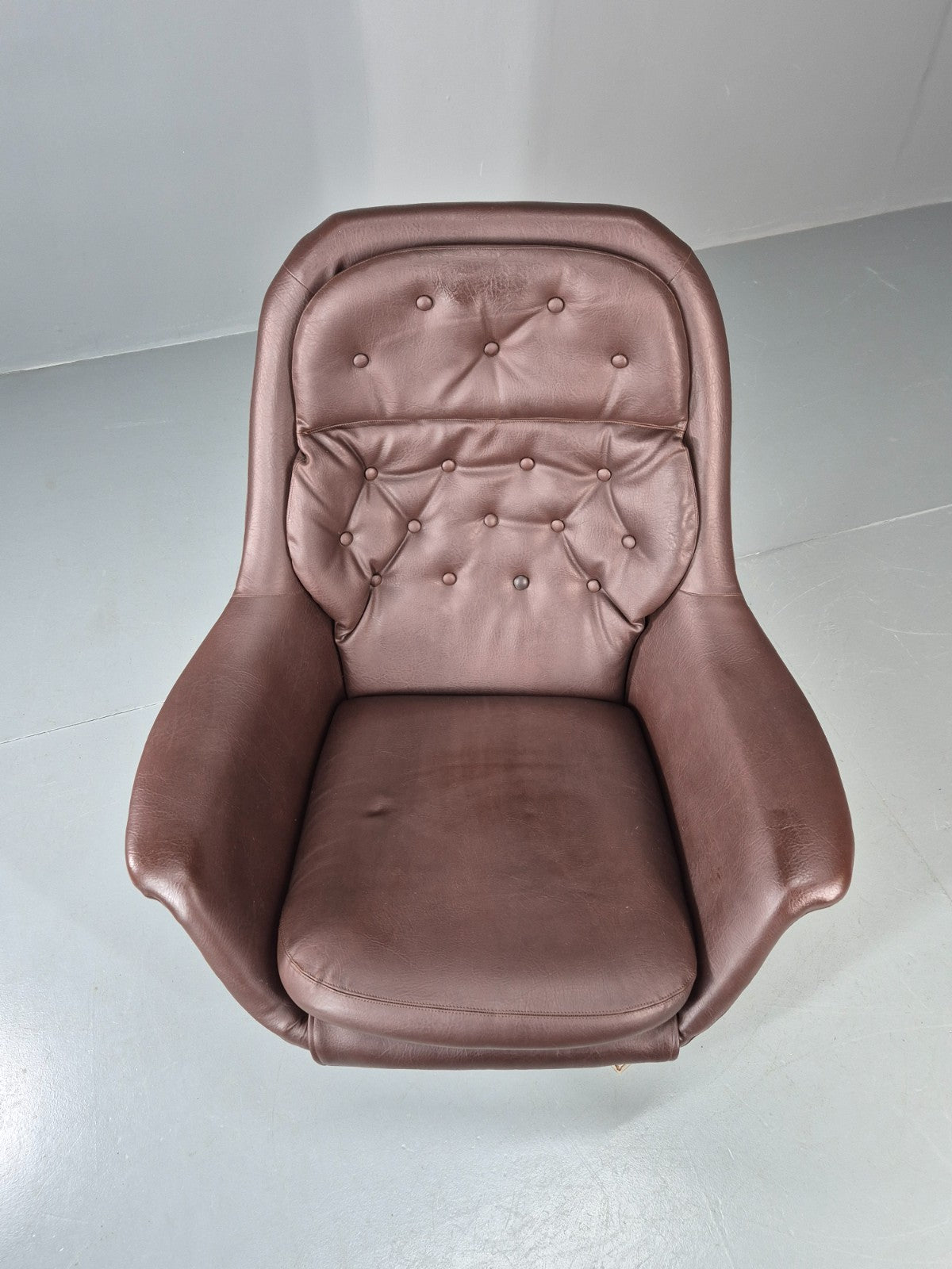 Retro Swivel Bucket Chair 1970s Denmark Brown Vinyl Mid Century EB11415 MSWI2